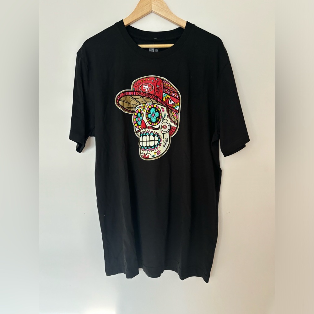 Men's San Francisco 49ers New Era Black Sugar Skulls T-Shirt